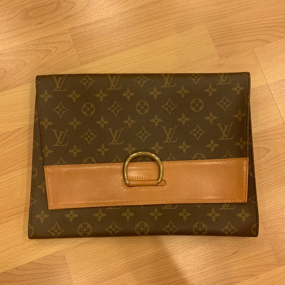 Louis Vuitton Lena Clutch